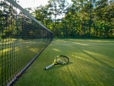 Service Tennis se distingue comme un partenaire de confiance dans la Construction de Courts de Tennis à Toulon.
