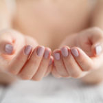 L’importance de l’autosoins des mains : Prendre soin de soi pour une peau rayonnante
