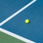 Les Impacts Environnementaux de l’Entretien d’un Court de Tennis en Résine Synthétique à Bourg en Bresse
