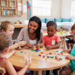 L’impact des activités sensorielles sur le développement des enfants en garderie