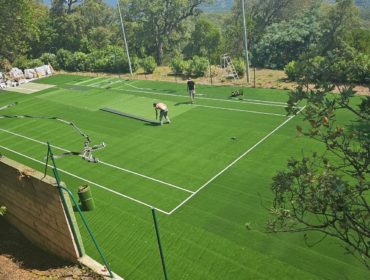 Construction d'un court de tennis en gazon synthétique à Nice