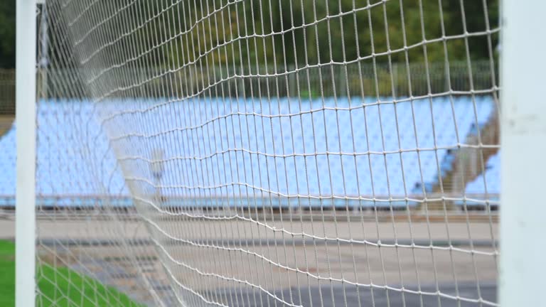 Construction d'un court de tennis en béton poreux à Cannes