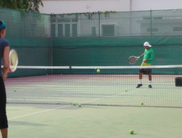 Construction d'un court de tennis à Saint-Raphaël