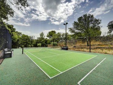 Construction d'un court de tennis à Aix-en-Provence