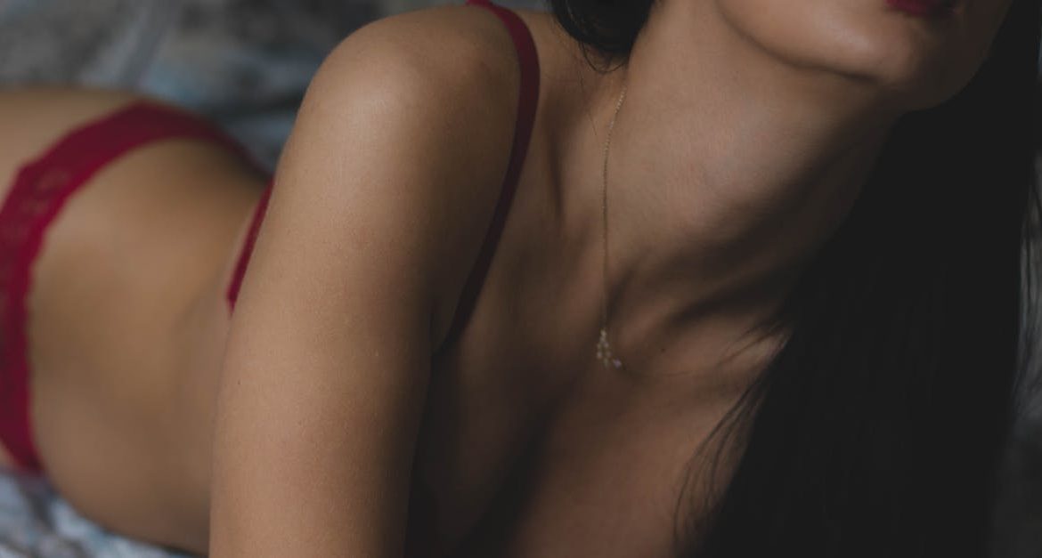 découvrez notre collection de lingerie élégante et raffinée, alliant confort et sensualité. parcourez nos modèles variés pour sublimer votre silhouette et vivre des moments intimes avec assurance.