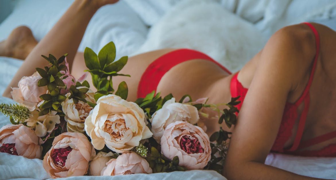 découvrez notre collection de lingerie élégante et confortable, conçue pour sublimer votre silhouette. que ce soit pour une occasion spéciale ou pour le quotidien, trouvez la pièce parfaite qui allie style et qualité.