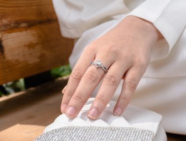 découvrez notre collection unique de bijoux en bois, alliant nature et élégance. fabriqués à partir de matériaux durables, nos créations artisanales apportent une touche rustique et originale à votre style. parfait pour les amoureux de la mode éthique.