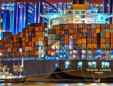 découvrez les bases du trading, les stratégies efficaces et les conseils pour bien débuter ou améliorer vos investissements sur les marchés financiers.